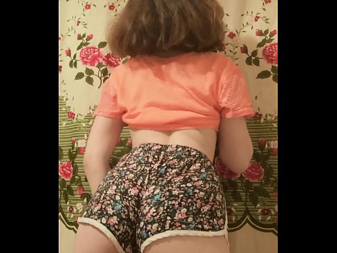 ❤️ Sexy jonge babe dy't har koarte broek op 'e kamera útstrielet Anale fideo op fy.cutebento.top ❤